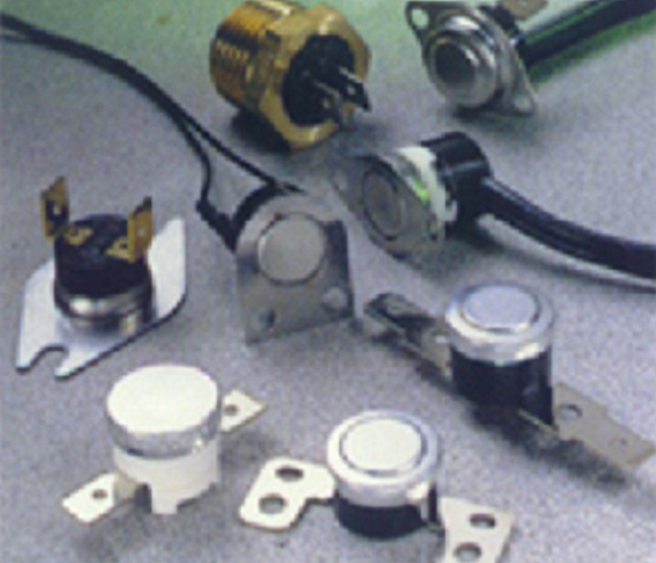 Automatic/Manual Reset ThermostatsAutomatic/Manual Reset Thermos